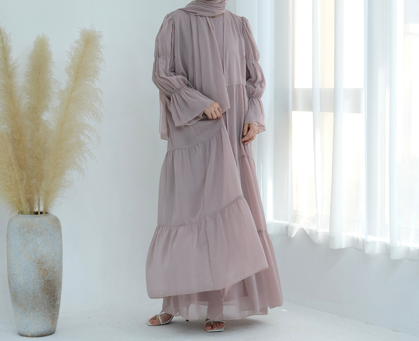 Chiffon Elegance Abaya Set (عباءة شيفون الأناقة)