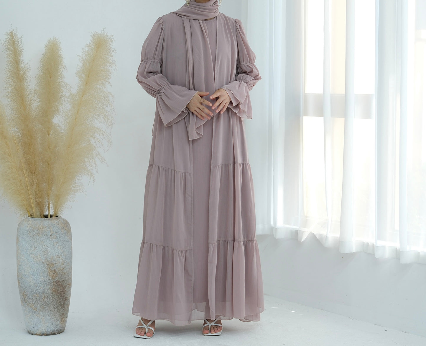 Chiffon Elegance Abaya Set (عباءة شيفون الأناقة)