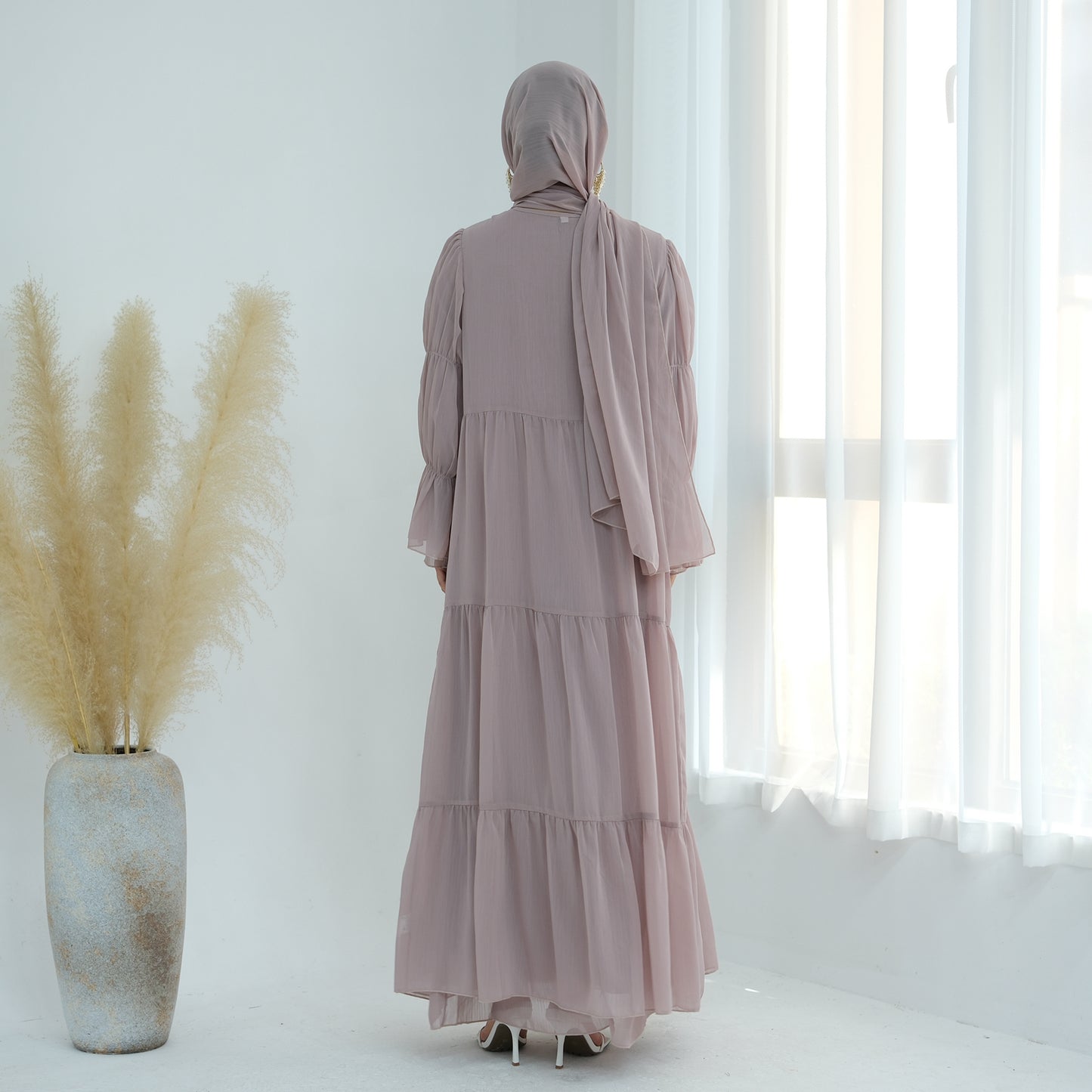 Chiffon Elegance Abaya Set (عباءة شيفون الأناقة)