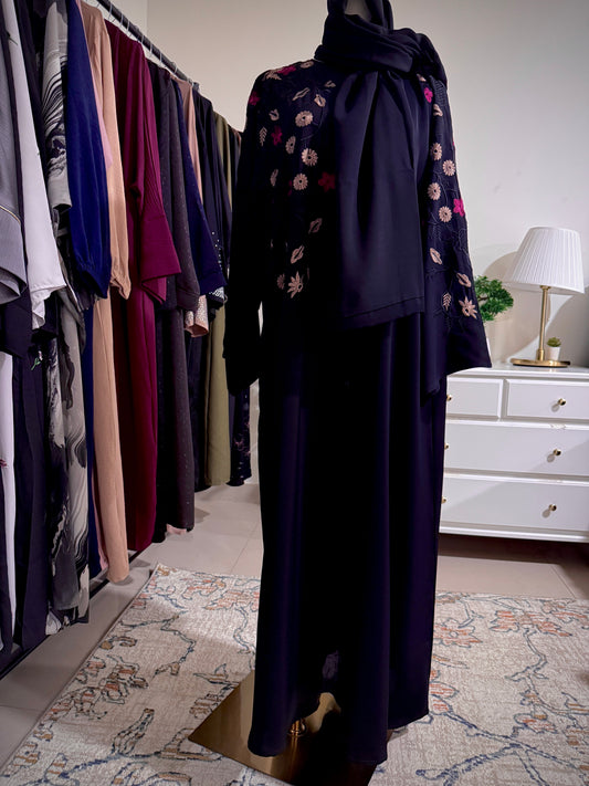 Haneen Abaya
 (عباية حنين)
