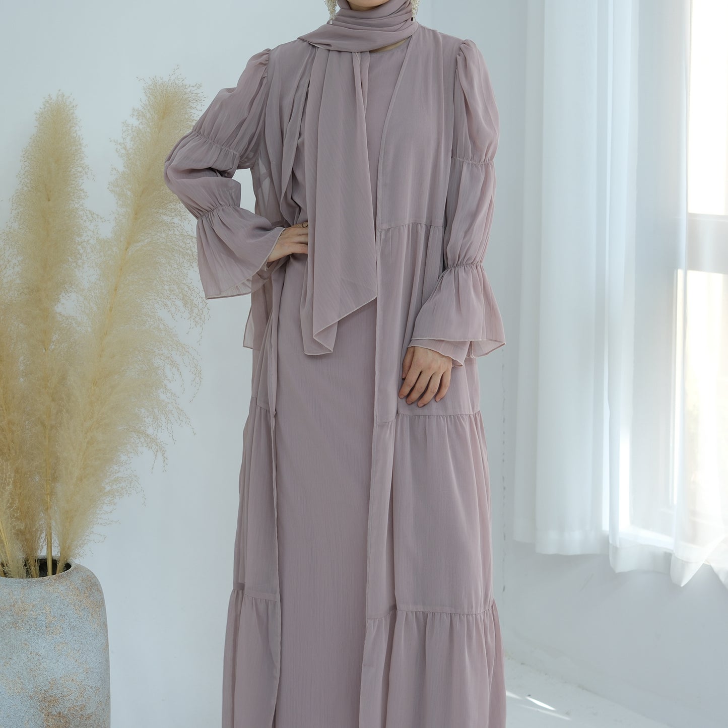 Chiffon Elegance Abaya Set (عباءة شيفون الأناقة)