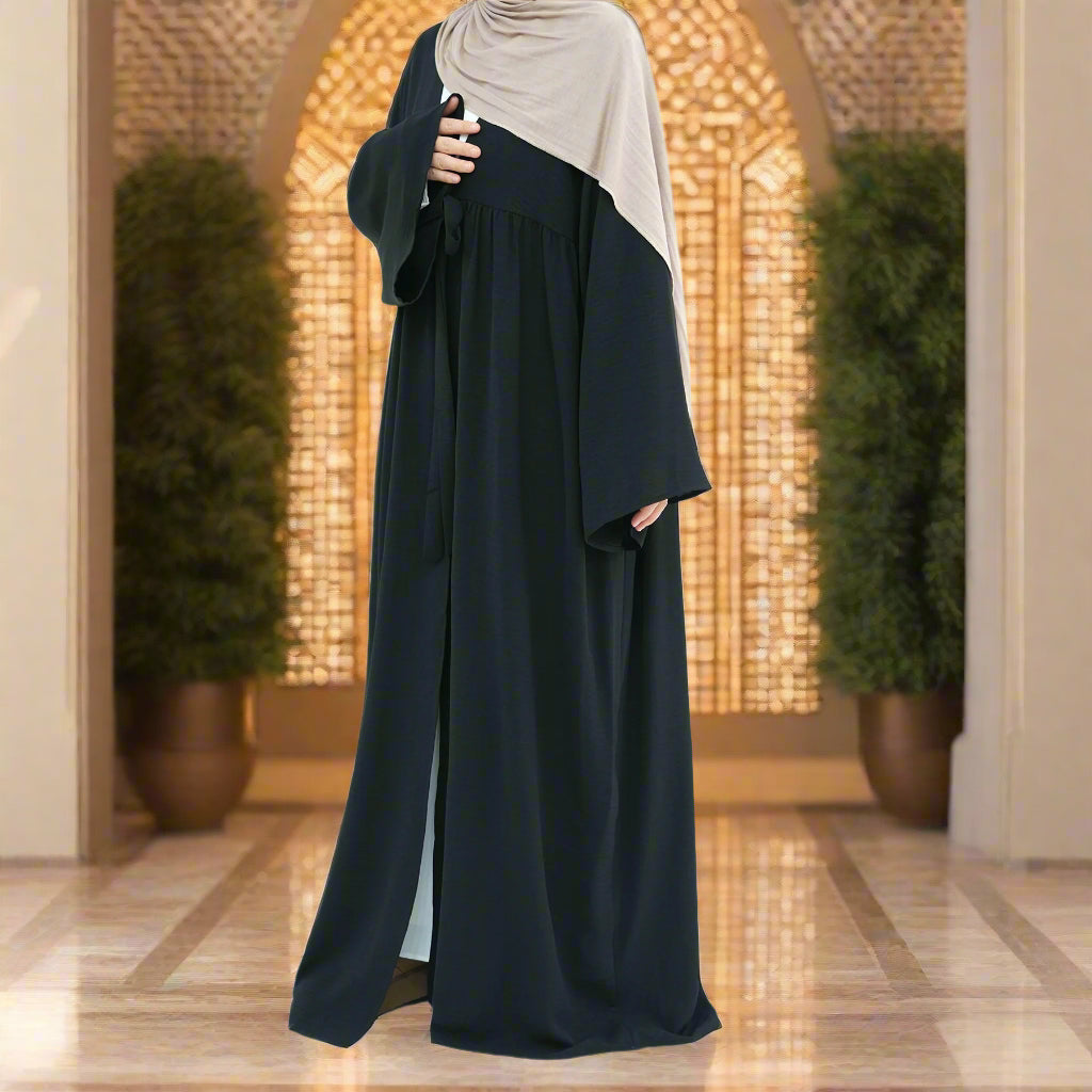 Abaya Oqdah Al-Jamal (عباءة عقدة الجمال) - Noor & Grace