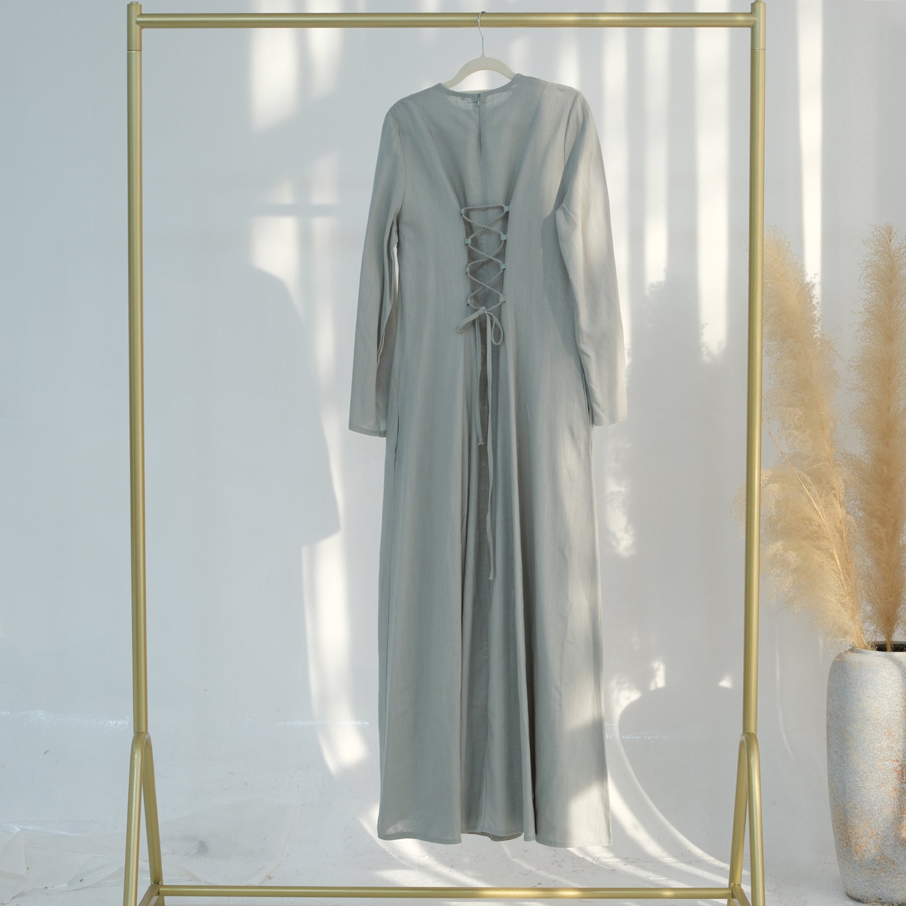 Abaya Rahat Al-Youm (عباءة راحة اليوم) - Noor & Grace