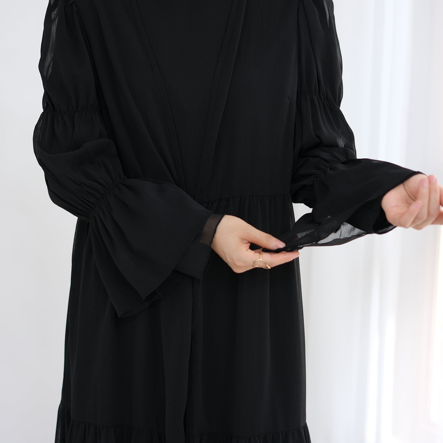 Chiffon Elegance Abaya Set (عباءة شيفون الأناقة) - Noor & Grace