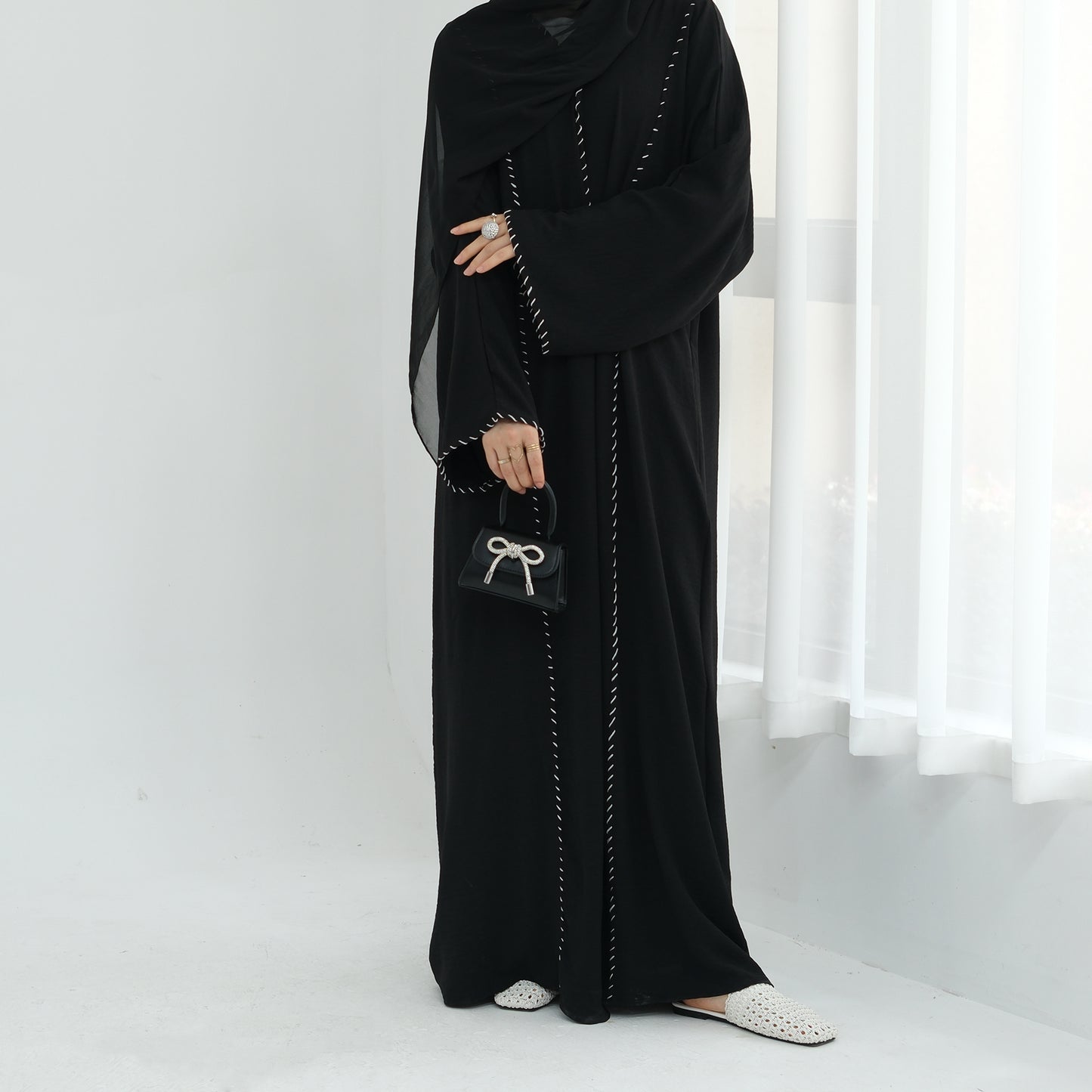 Hadiya Al-Haya Abaya (عباءة هدية الحياة)