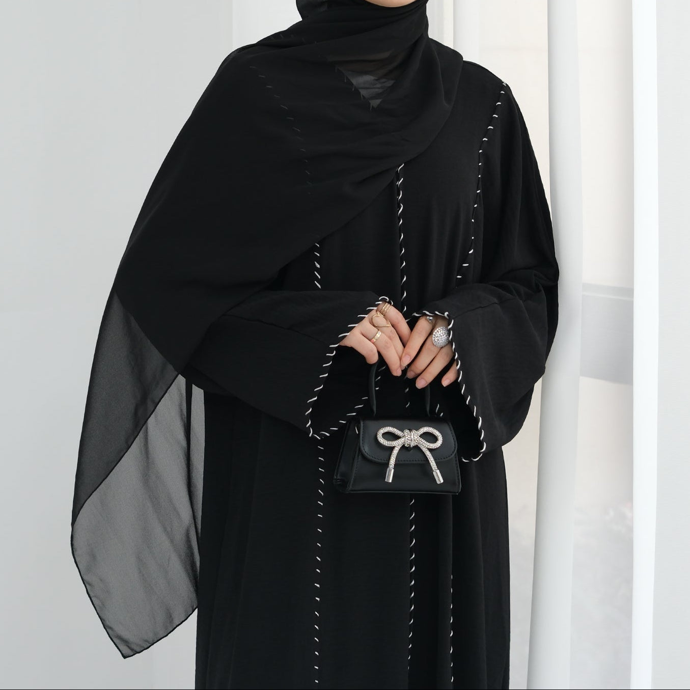 Hadiya Al-Haya Abaya (عباءة هدية الحياة)
