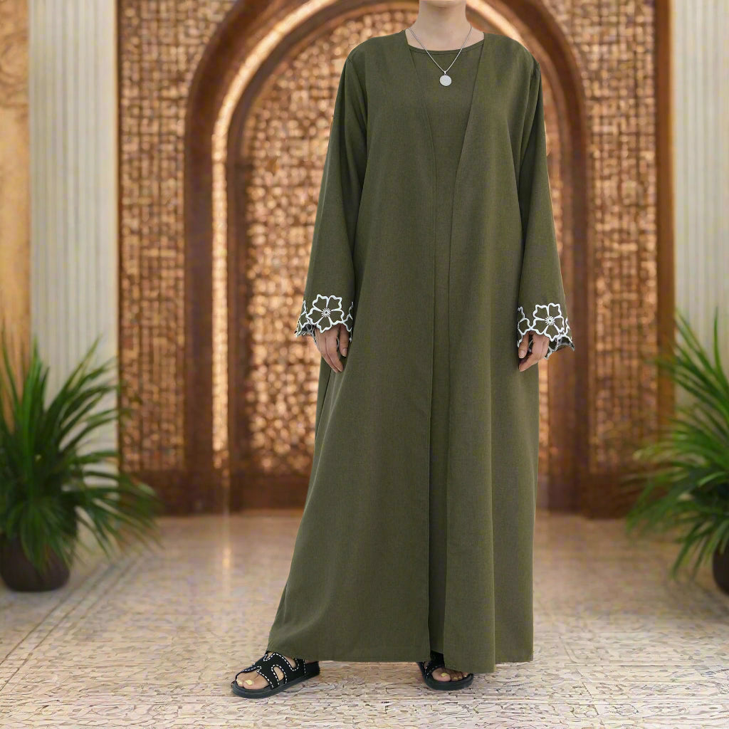 Laylat Al-Qamar Abaya (عباءة ليلة القمر) - Noor & Grace
