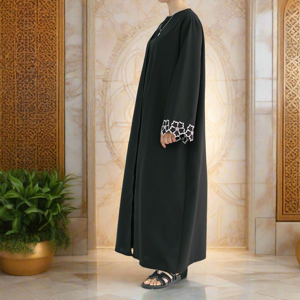 Laylat Al-Qamar Abaya (عباءة ليلة القمر) - Noor & Grace