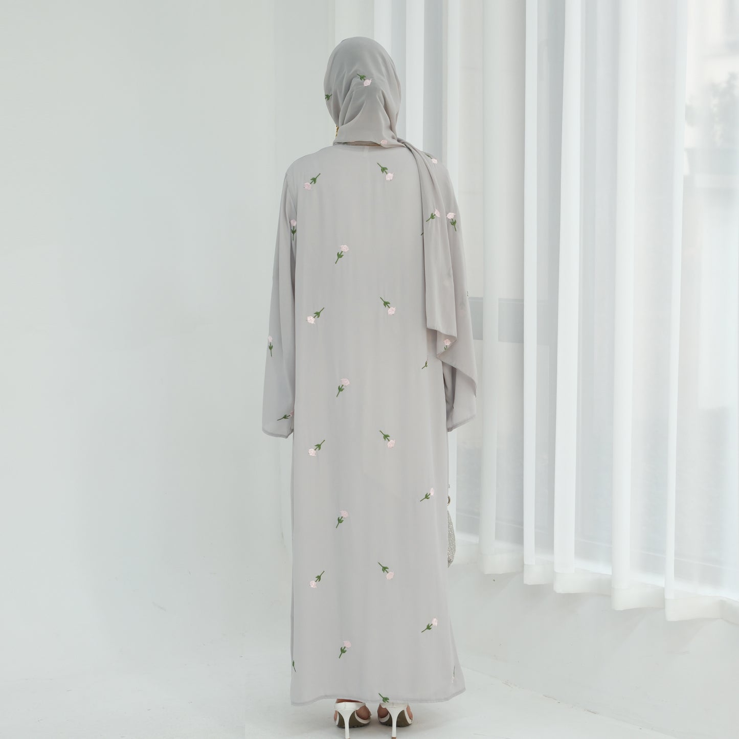 New Dubai Abaya 2025 (عباءة دبي الجديدة ٢٠٢٥)