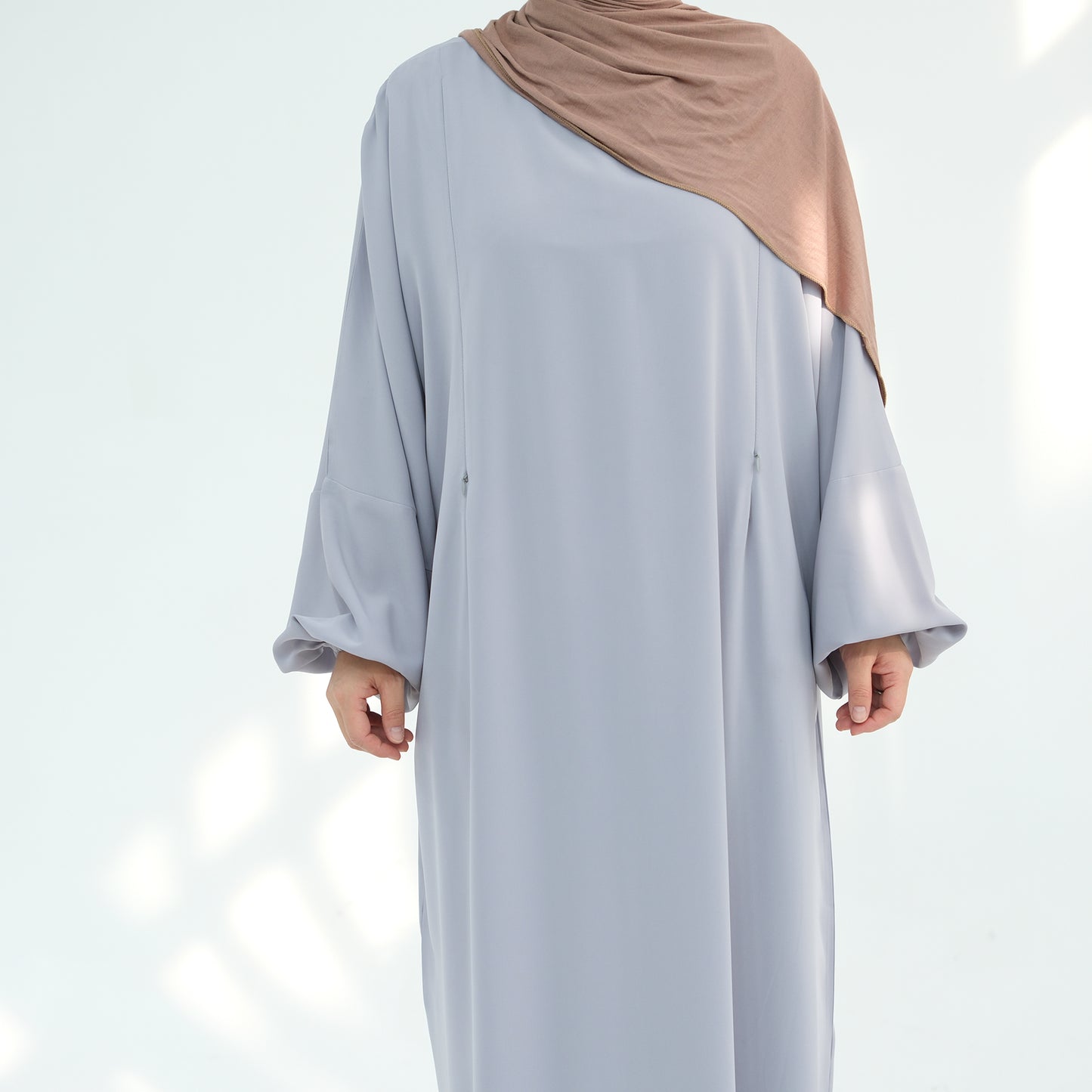 Rafeeqah Nursing Abaya (عباية رفيقة للرضاعة) - Noor & Grace