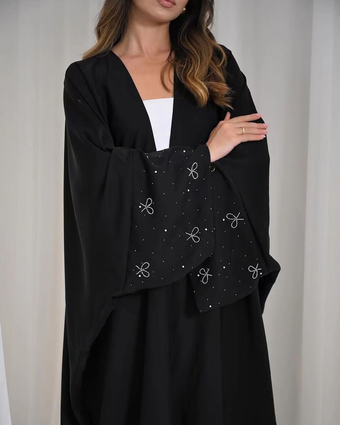 Moonlight Glamour: Evening Abaya Sophistication