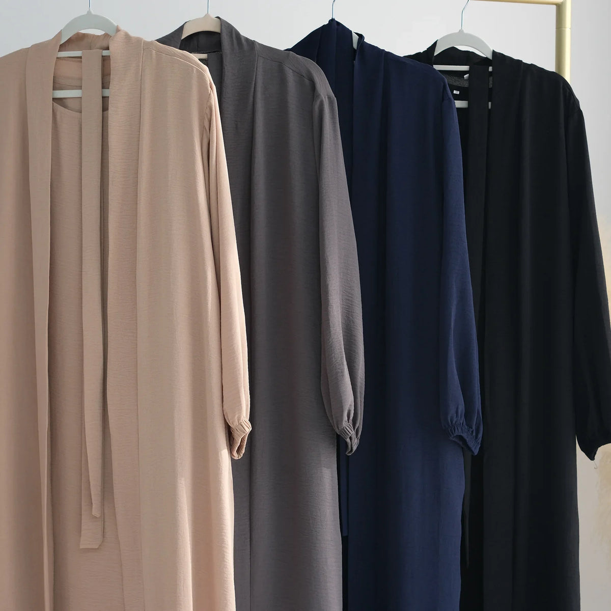 Sustainable Fashion Tips: Building an Eco-Conscious Wardrobe