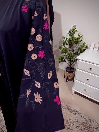 Haneen Abaya
 (عباية حنين)