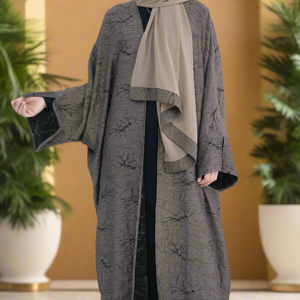 Abaya Al-Wajhayn (عباءة الوجهين) - Noor & Grace
