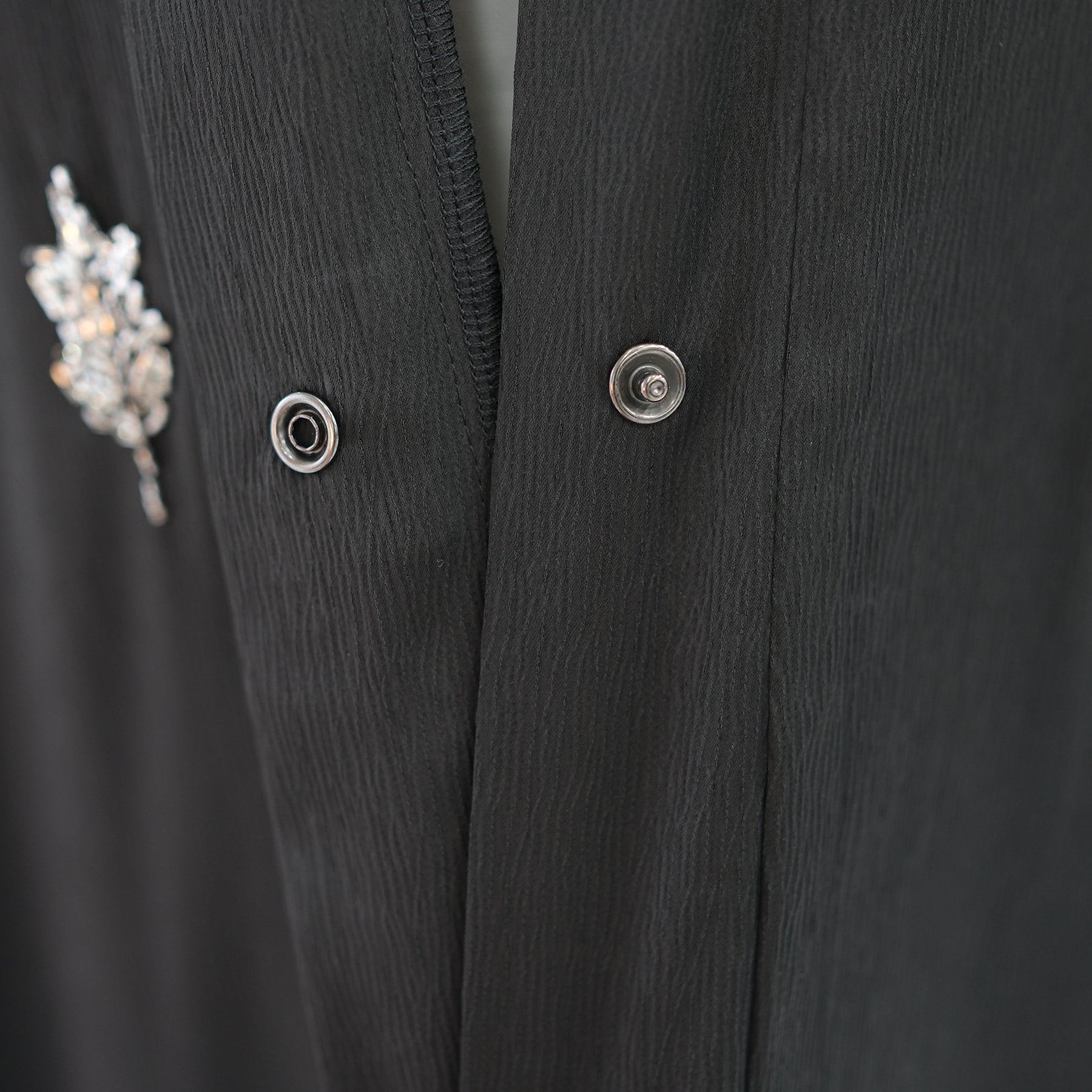 Abaya Awrak Al-Anaaqa (عباءة أوراق الأناقة) - Noor & Grace