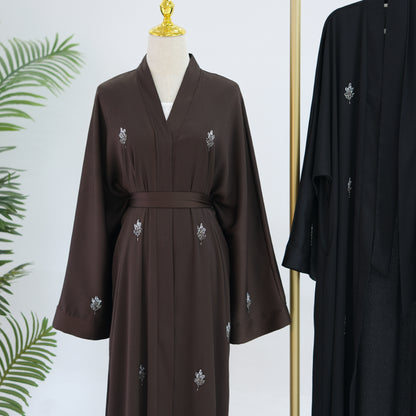 Abaya Awrak Al-Anaaqa (عباءة أوراق الأناقة) - Noor & Grace