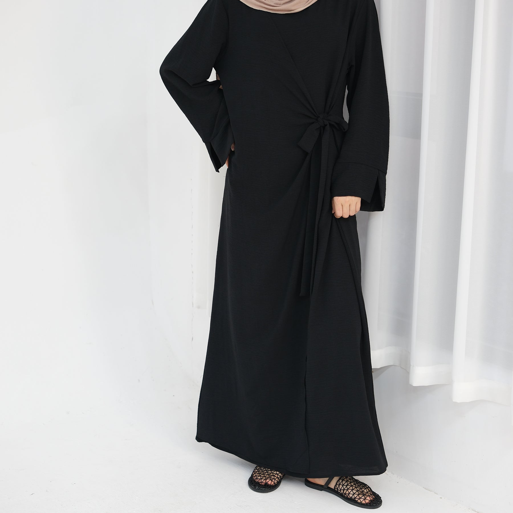 Abaya Layali Al-Basita - Noor & Grace