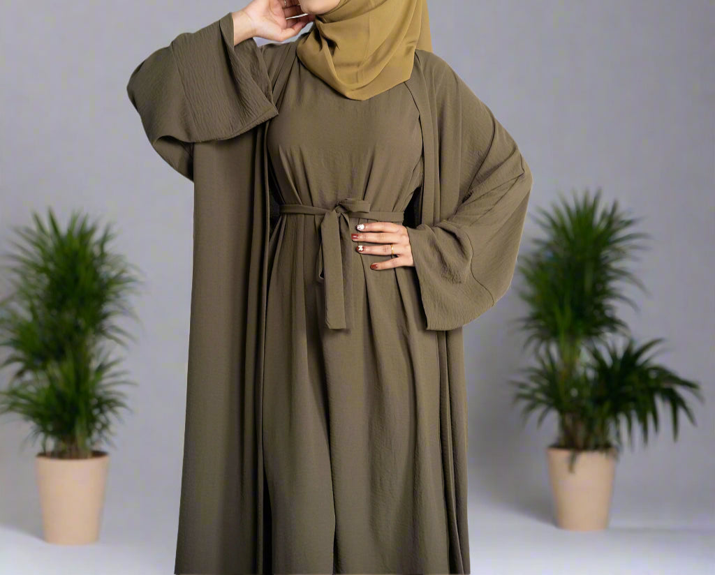 Abaya Layali Al-Eid (عباية ليالي العيد) - Noor & Grace