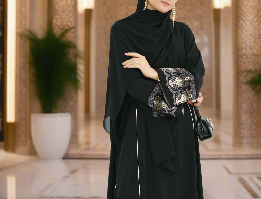 files/Abaya-Malak-Al-Tatreez-Noor-Grace-35001735840002.jpg
