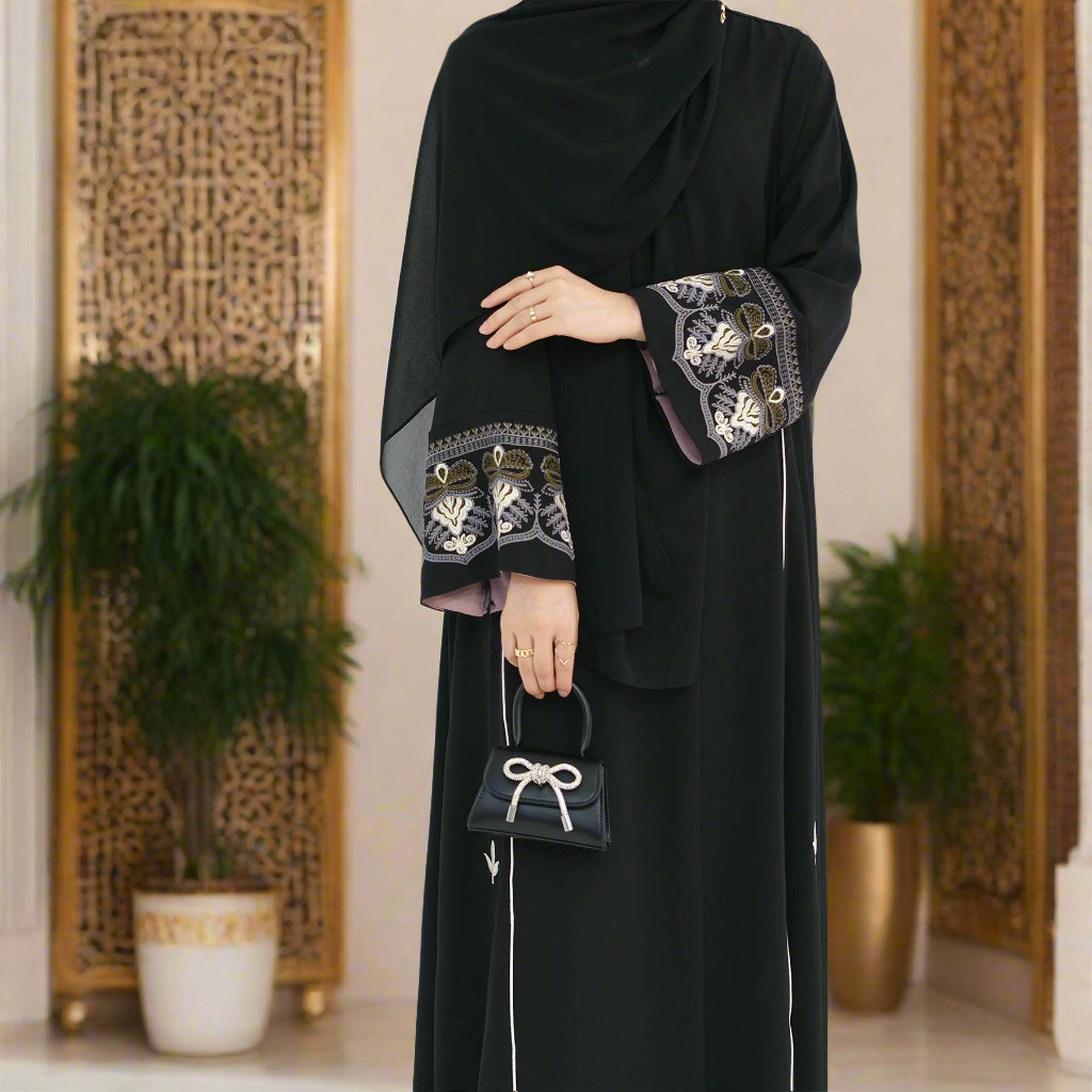 Abaya Malak Al-Tatreez (عباية ملك التطريز) - Noor & Grace