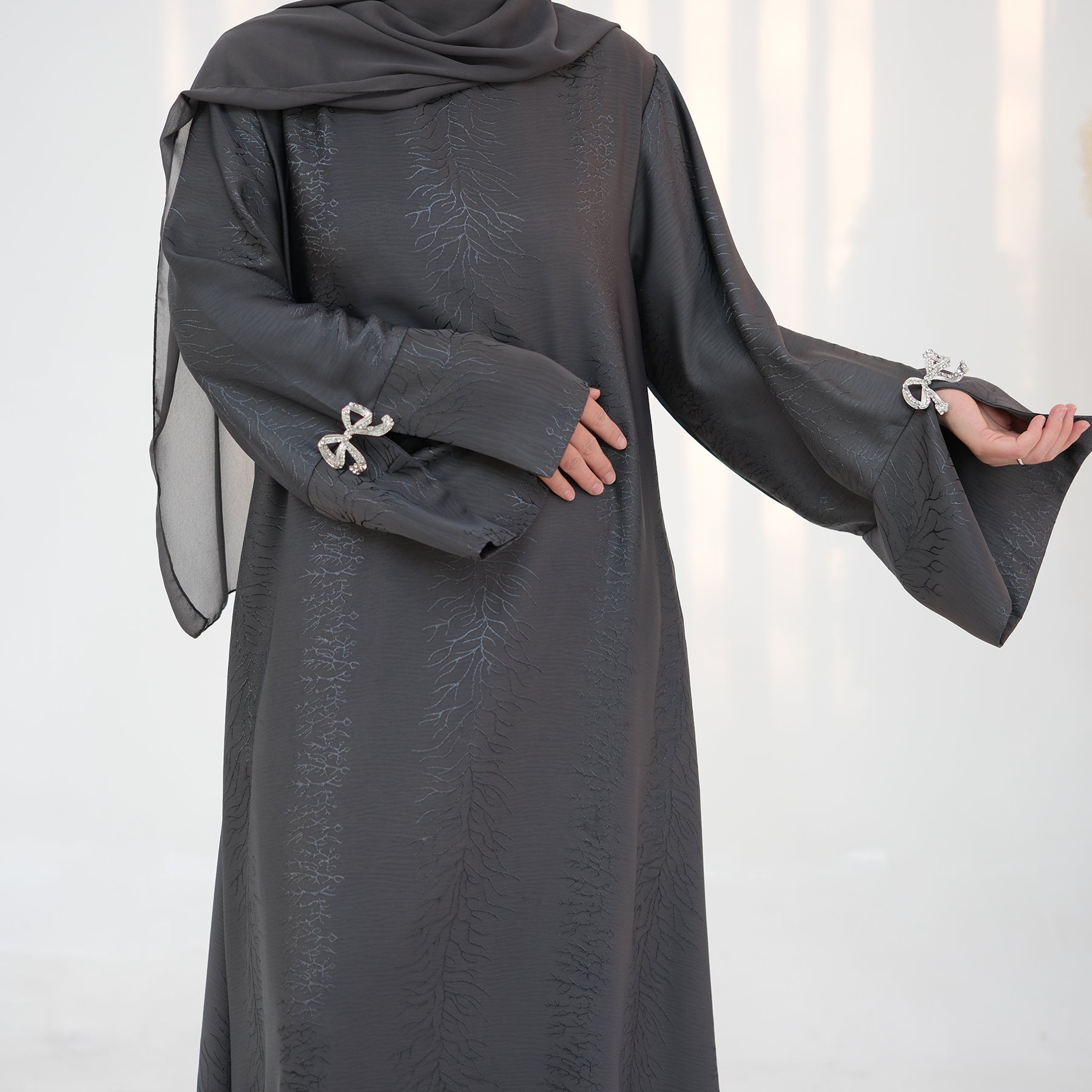 Abaya Qous-ul-Fajr - Noor & Grace