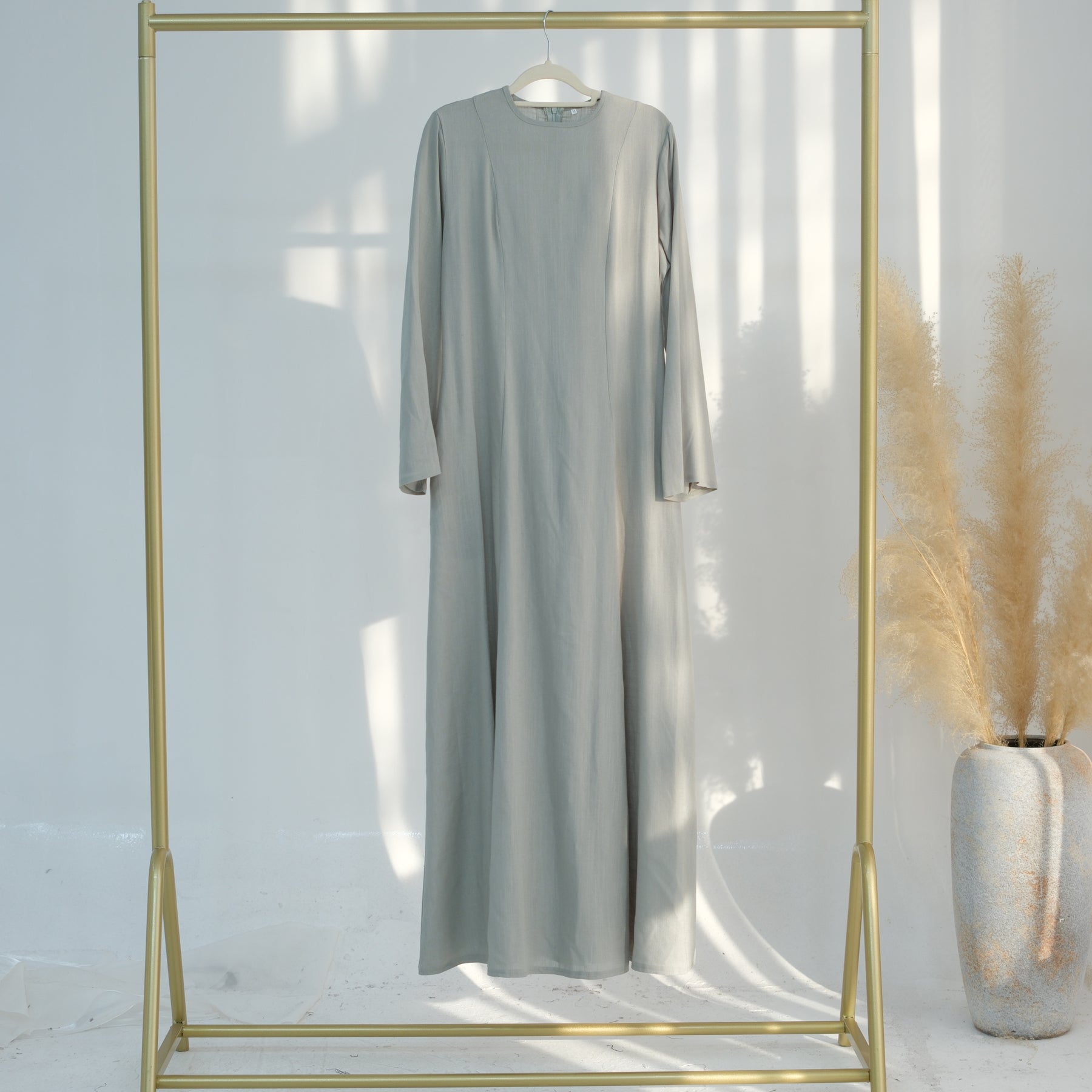 Abaya Rahat Al-Youm (عباءة راحة اليوم) - Noor & Grace