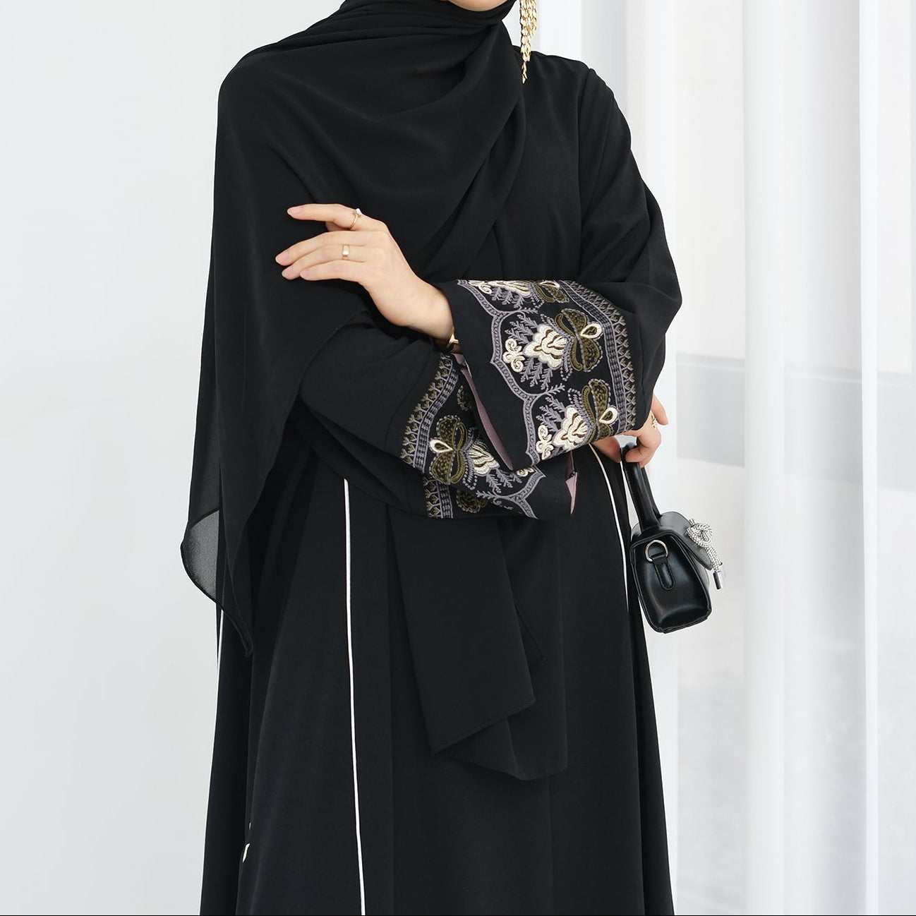 Abaya Malak Al-Tatreez (عباية ملك التطريز) - Noor & Grace