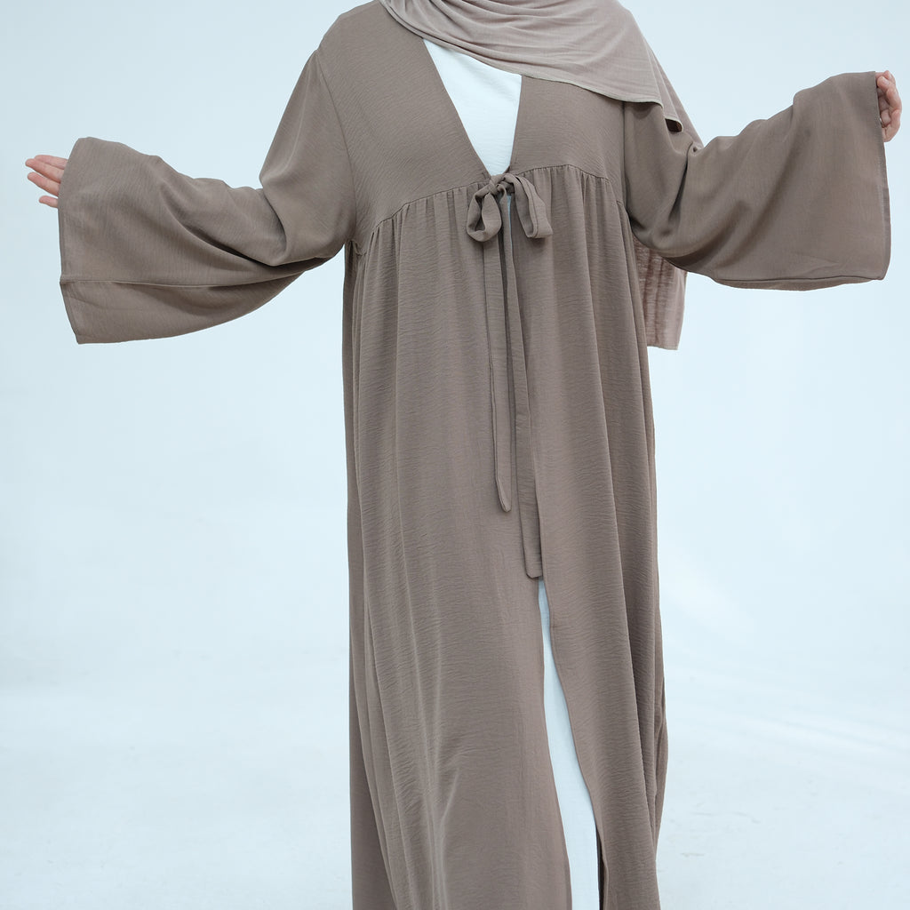 Abaya Oqdah Al-Jamal (عباءة عقدة الجمال) - Noor & Grace