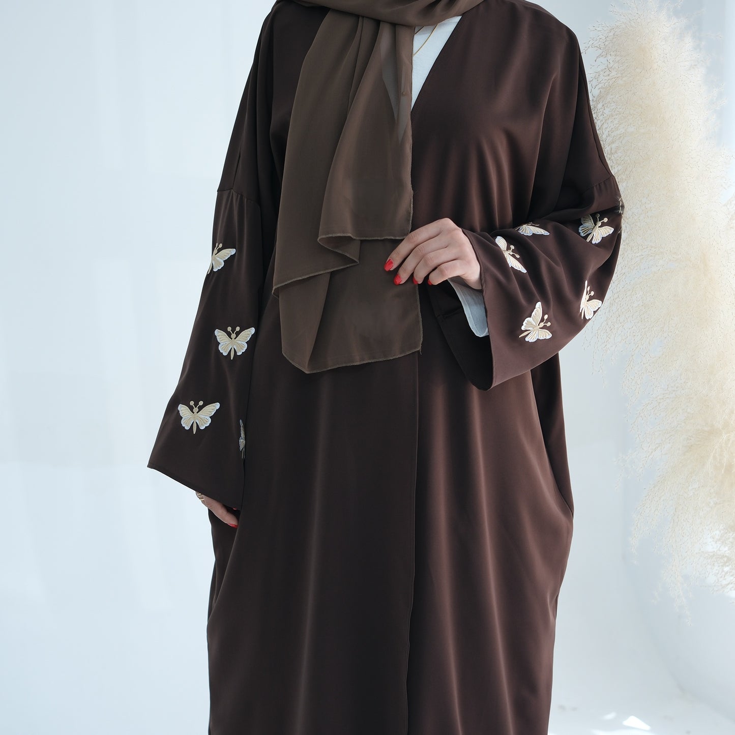 Abayat al‑Farashah Dubai (عباءة الفراشةدبي)