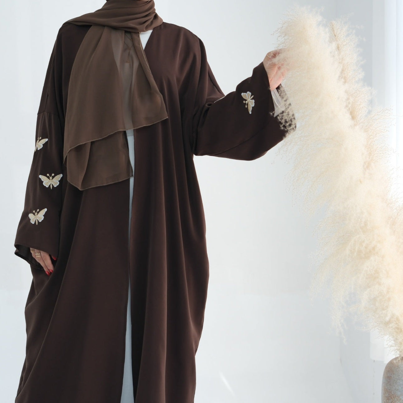 Abayat al‑Farashah Dubai (عباءة الفراشةدبي) - Noor & Grace