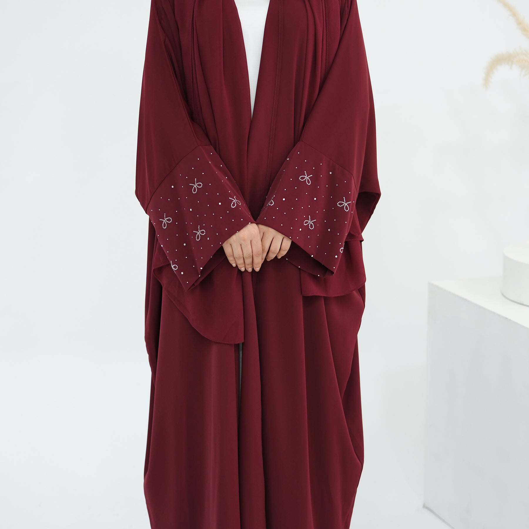 Al Layali Embroidered Abaya - Noor & Grace