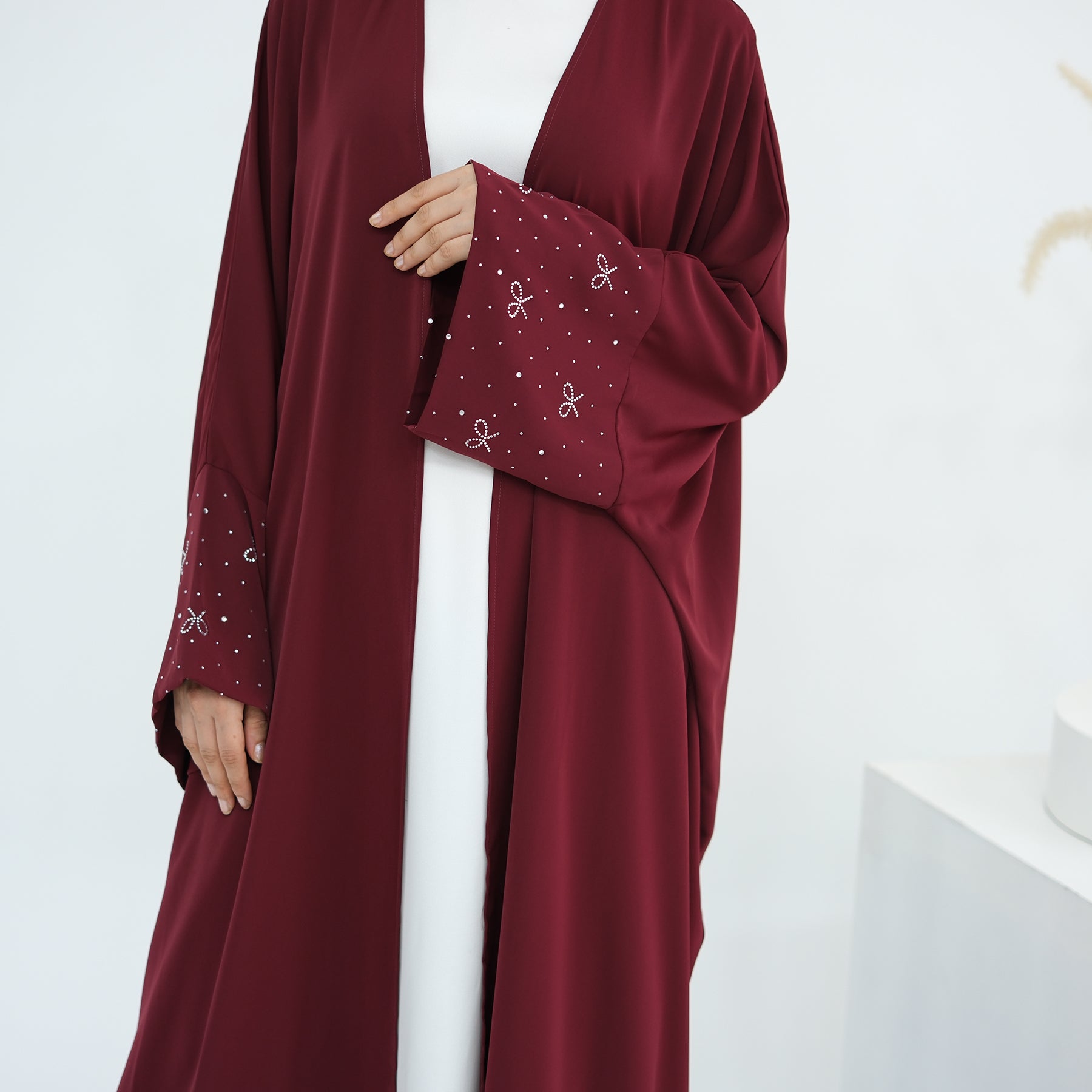 Al Layali Embroidered Abaya - Noor & Grace