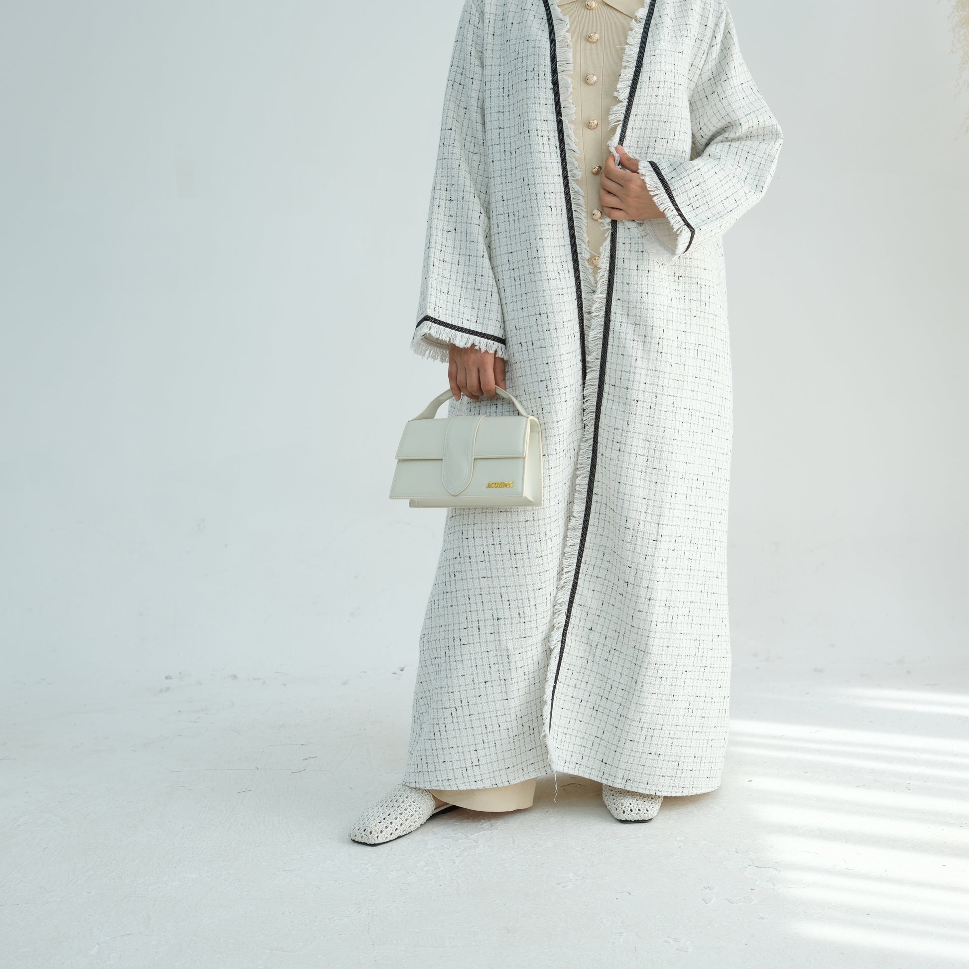 AlLayaliLuxeWinterAbaya_Noor_GraceWhite1