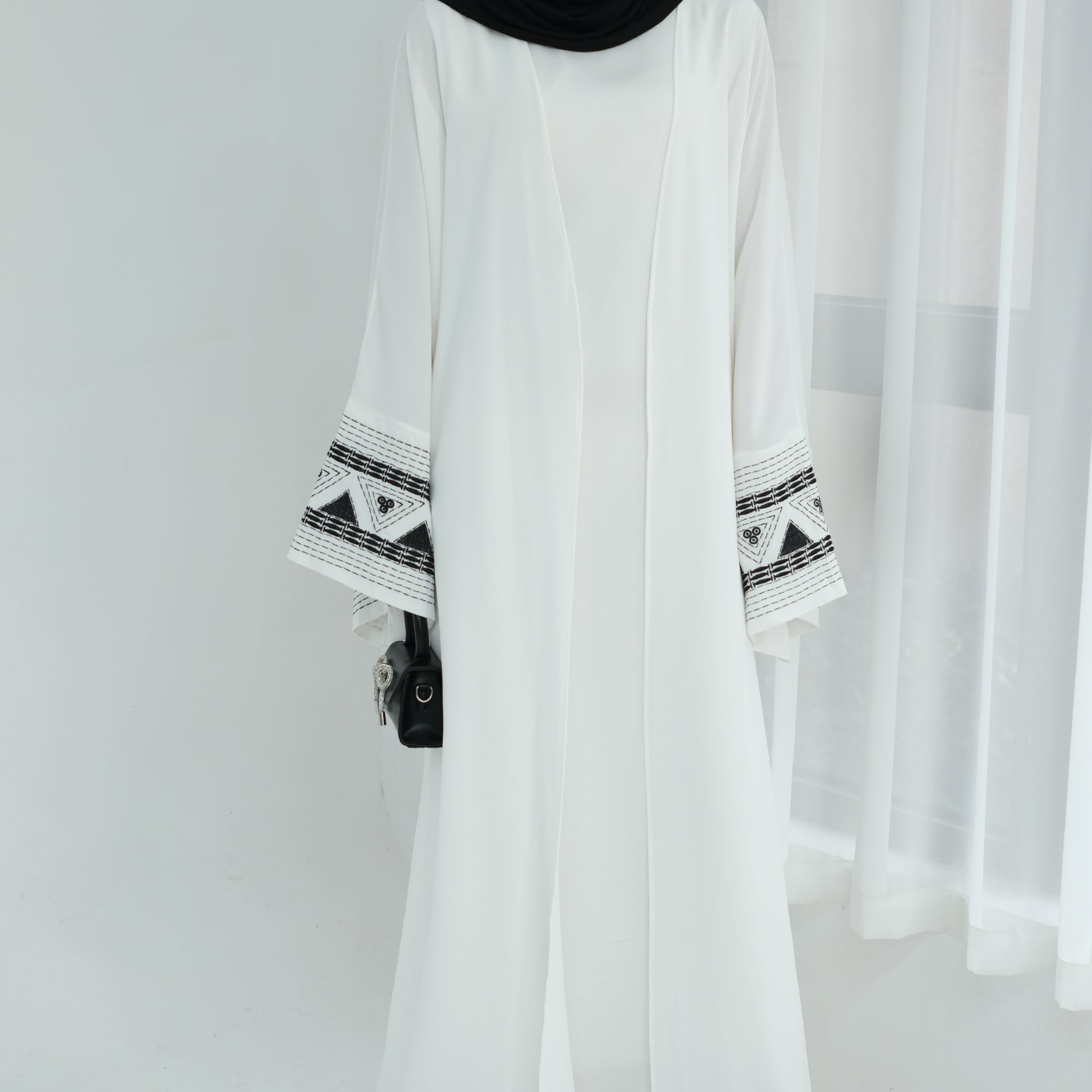 AlLayaliPremiumEmbroideredCuffAbaya_Noor_GraceWhite3
