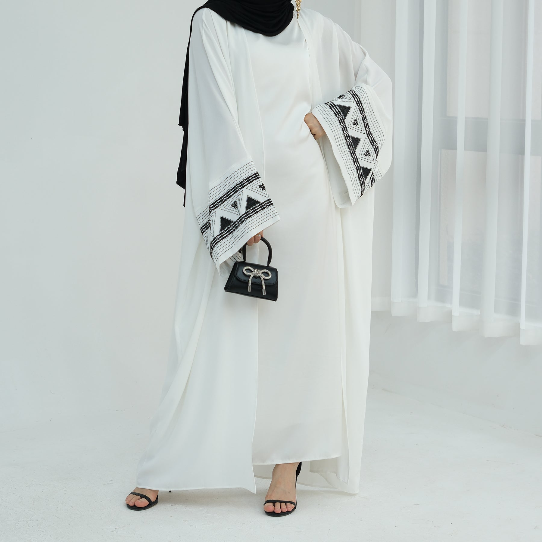 AlLayaliPremiumEmbroideredCuffAbaya_Noor_GraceWhite5