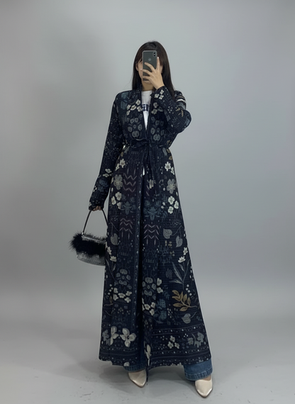 Al Noor Pleated Abaya Black – 2025 Dubai Edition (عباءة النور بليت بأكمام باتوينغ – إصدار دبي 2025) - Noor & Grace