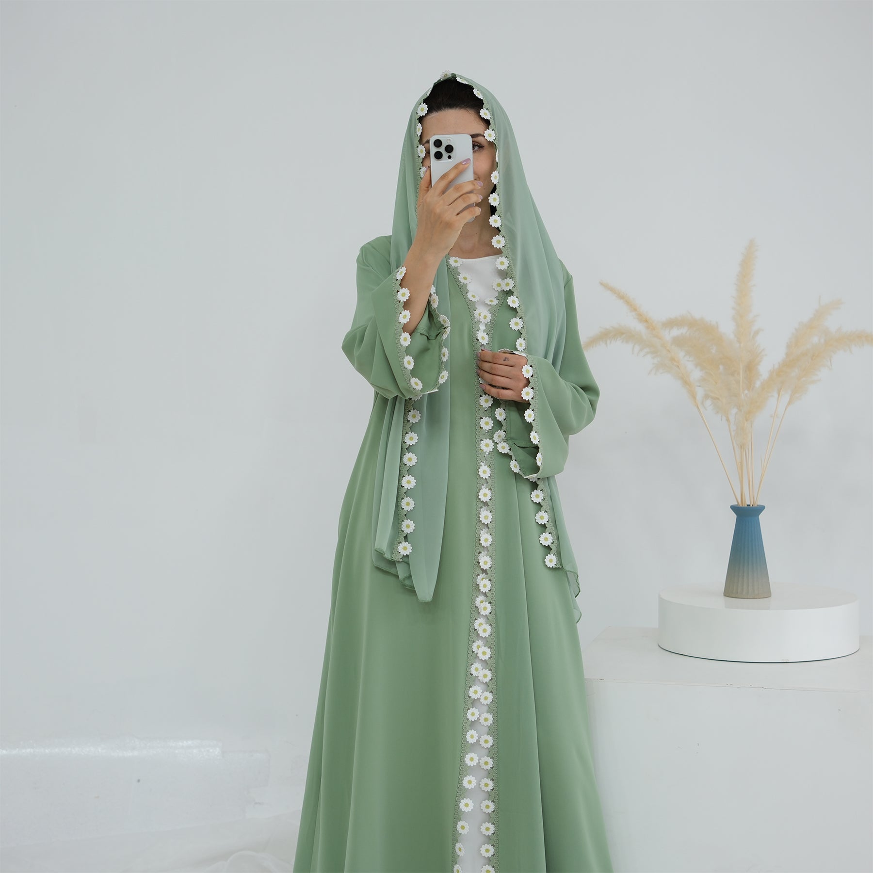 Al Zahra Luxury Lace Abaya