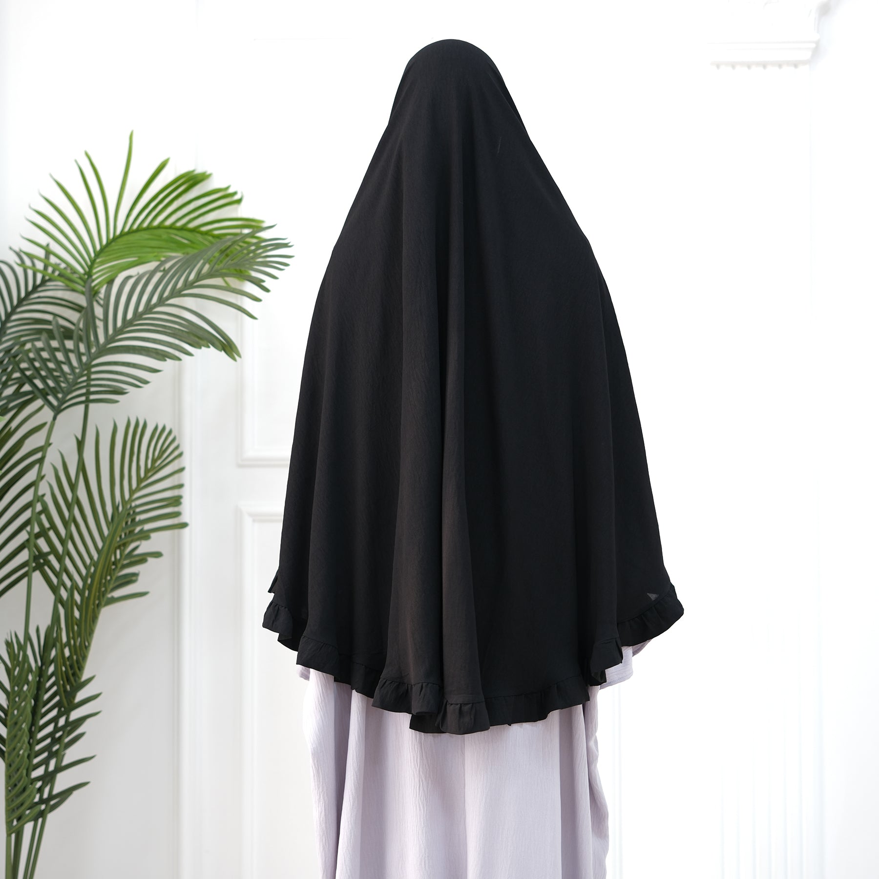 Black Wrinkle Crepe Ruffle Khimar