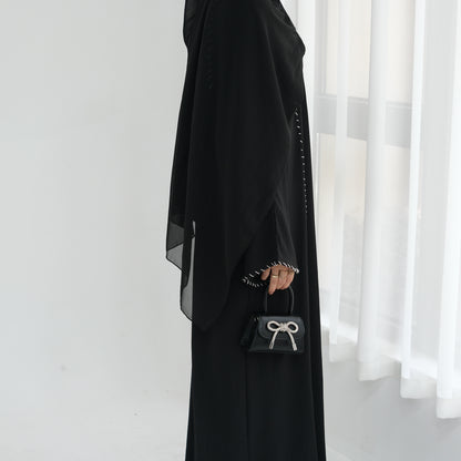 Hadiya Al-Haya Abaya (عباءة هدية الحياة)