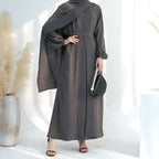 Noor Al Abaya (نور للعباية) - Noor & Grace