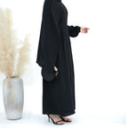 Noor Al Abaya (نور للعباية) - Noor & Grace