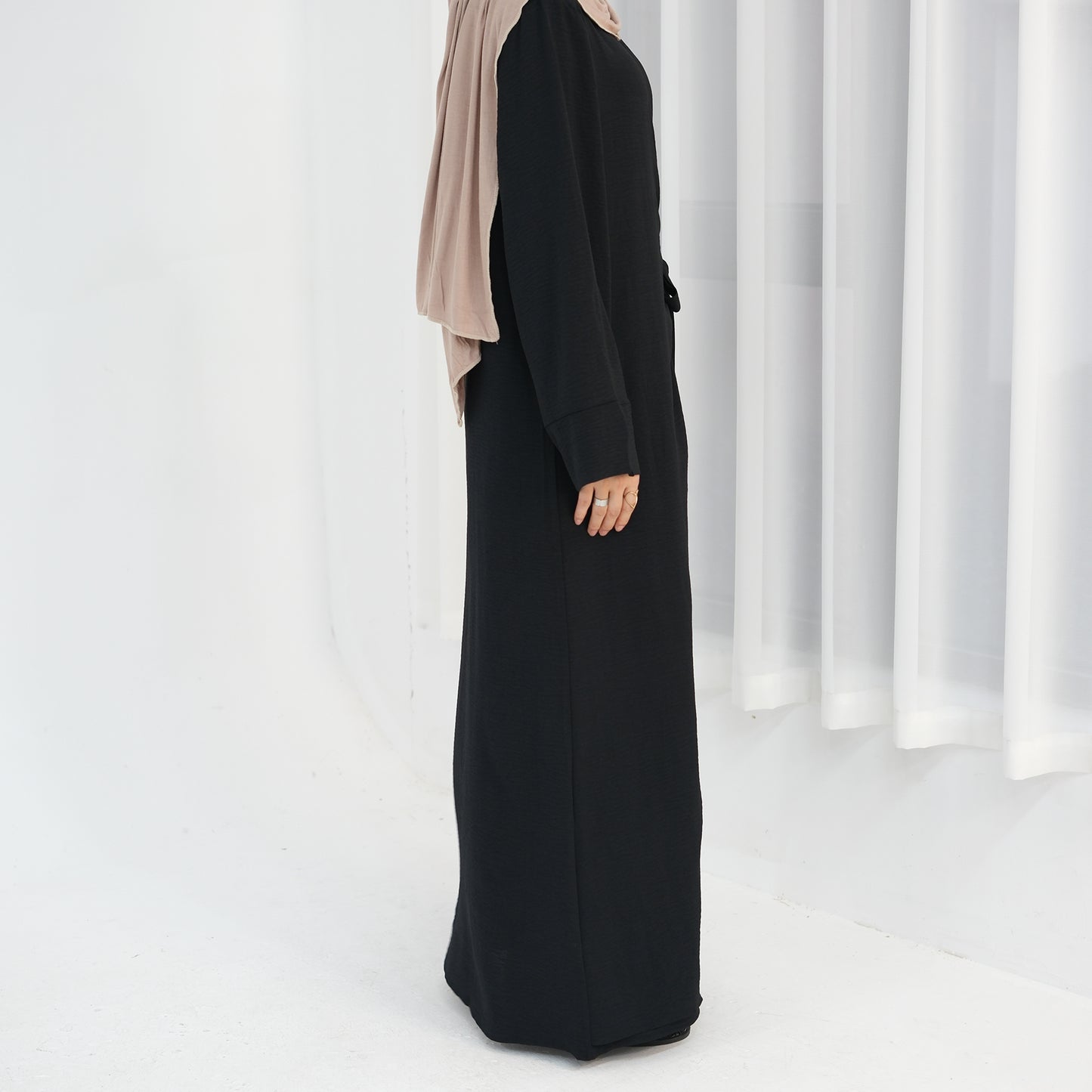 Abaya Layali Al-Basita (عباية ليالي البسيطة) - Noor & Grace