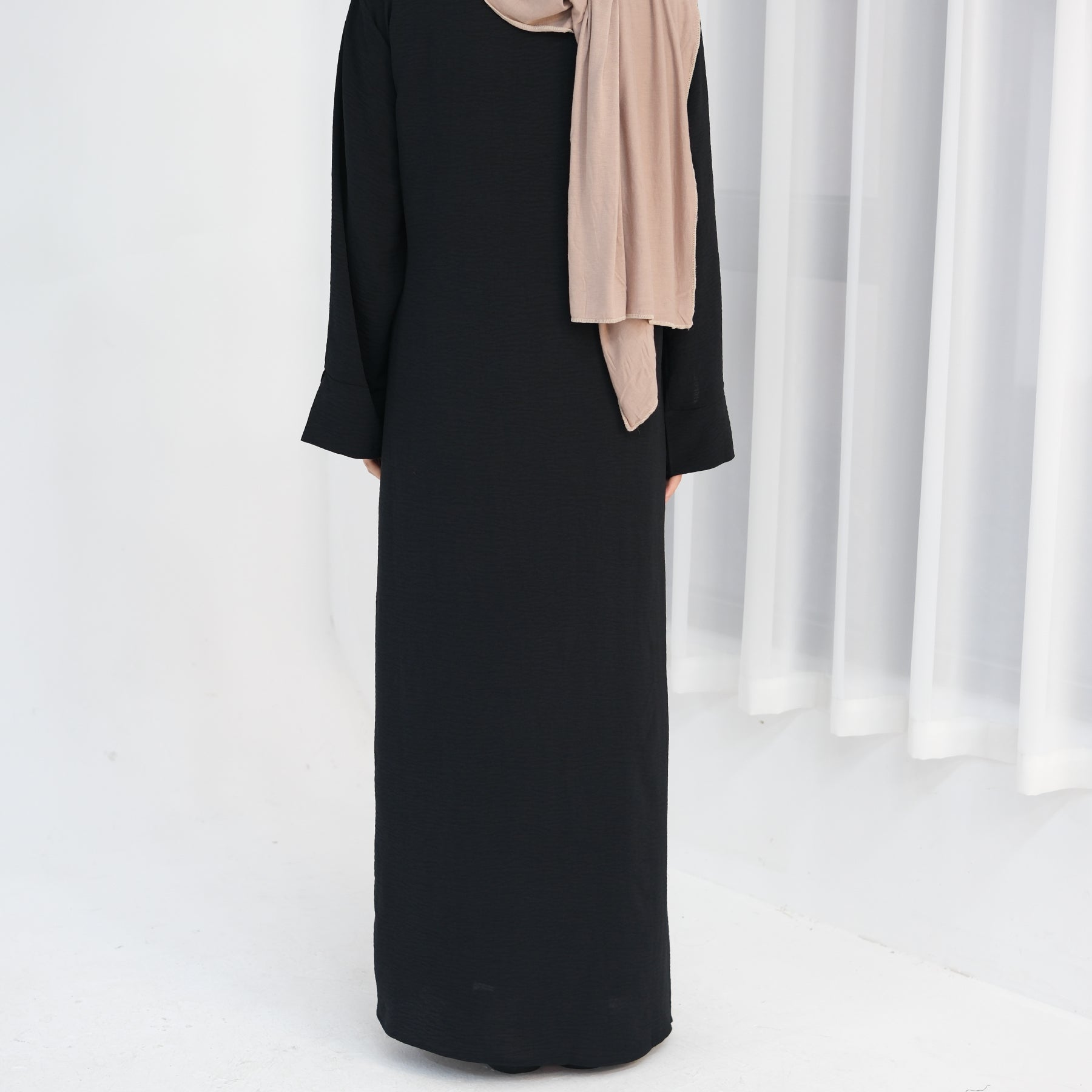 Abaya Layali Al-Basita (عباية ليالي البسيطة) - Noor & Grace