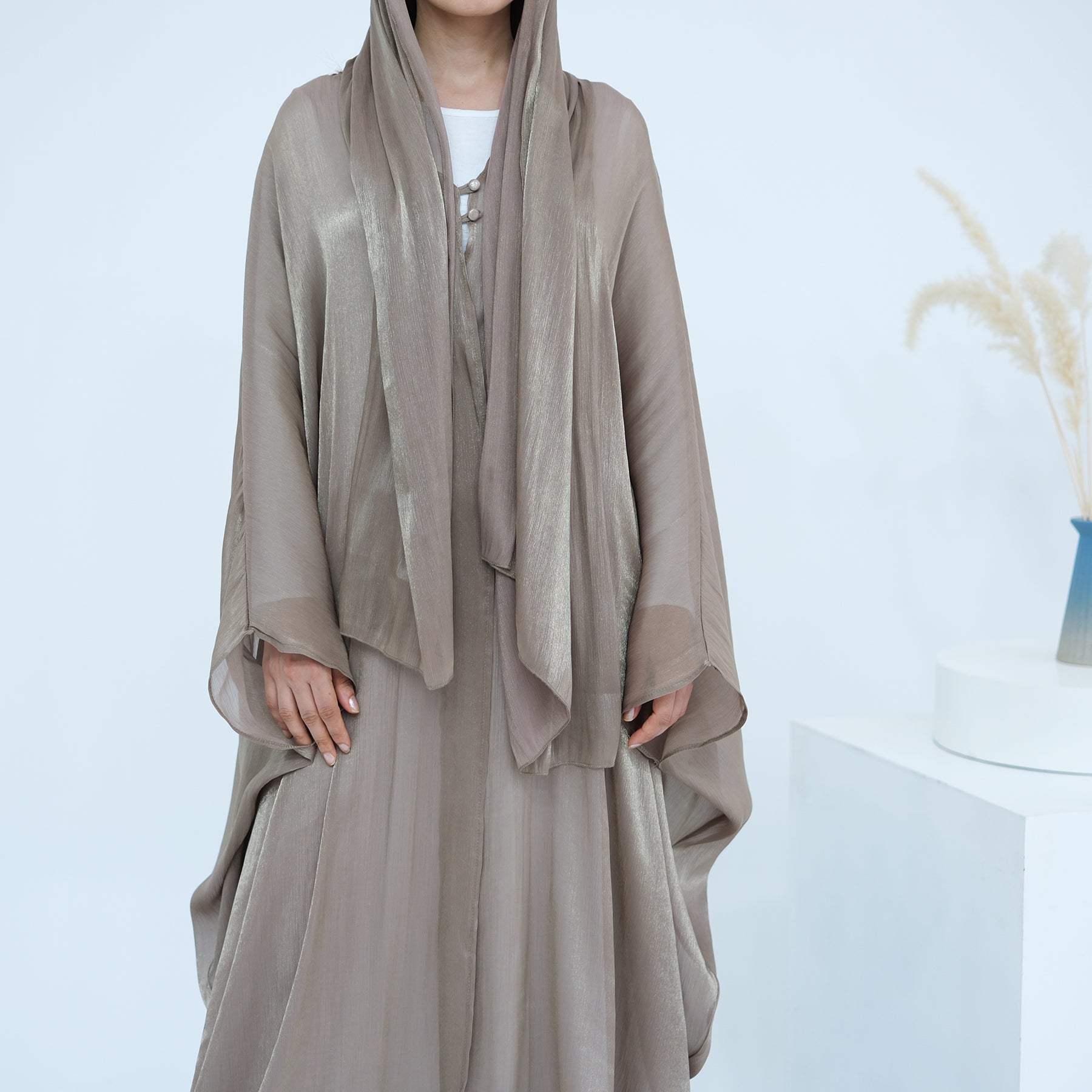 Layāl Al-Fajr Abaya - Noor & Grace