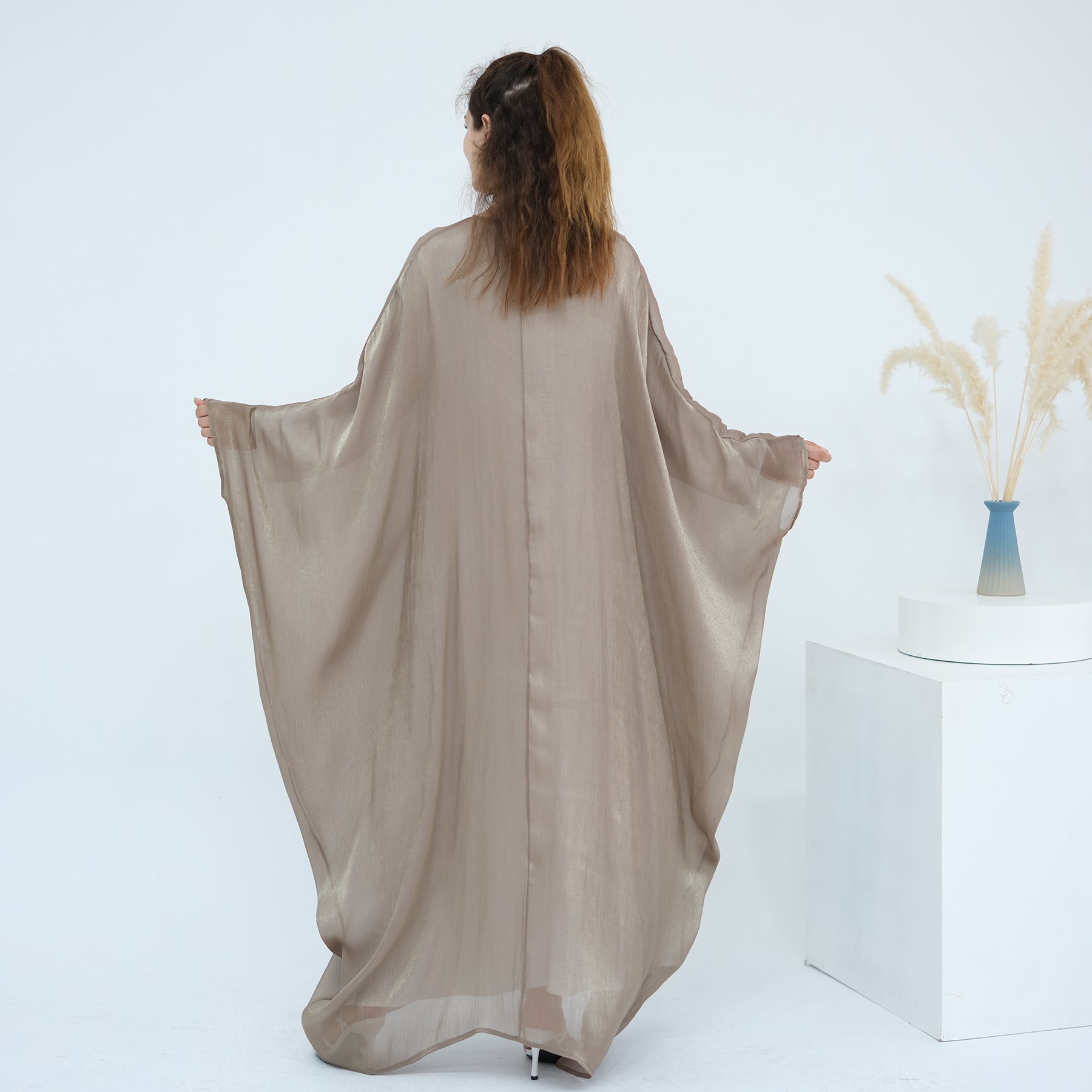 Layāl Al-Fajr Abaya - Noor & Grace