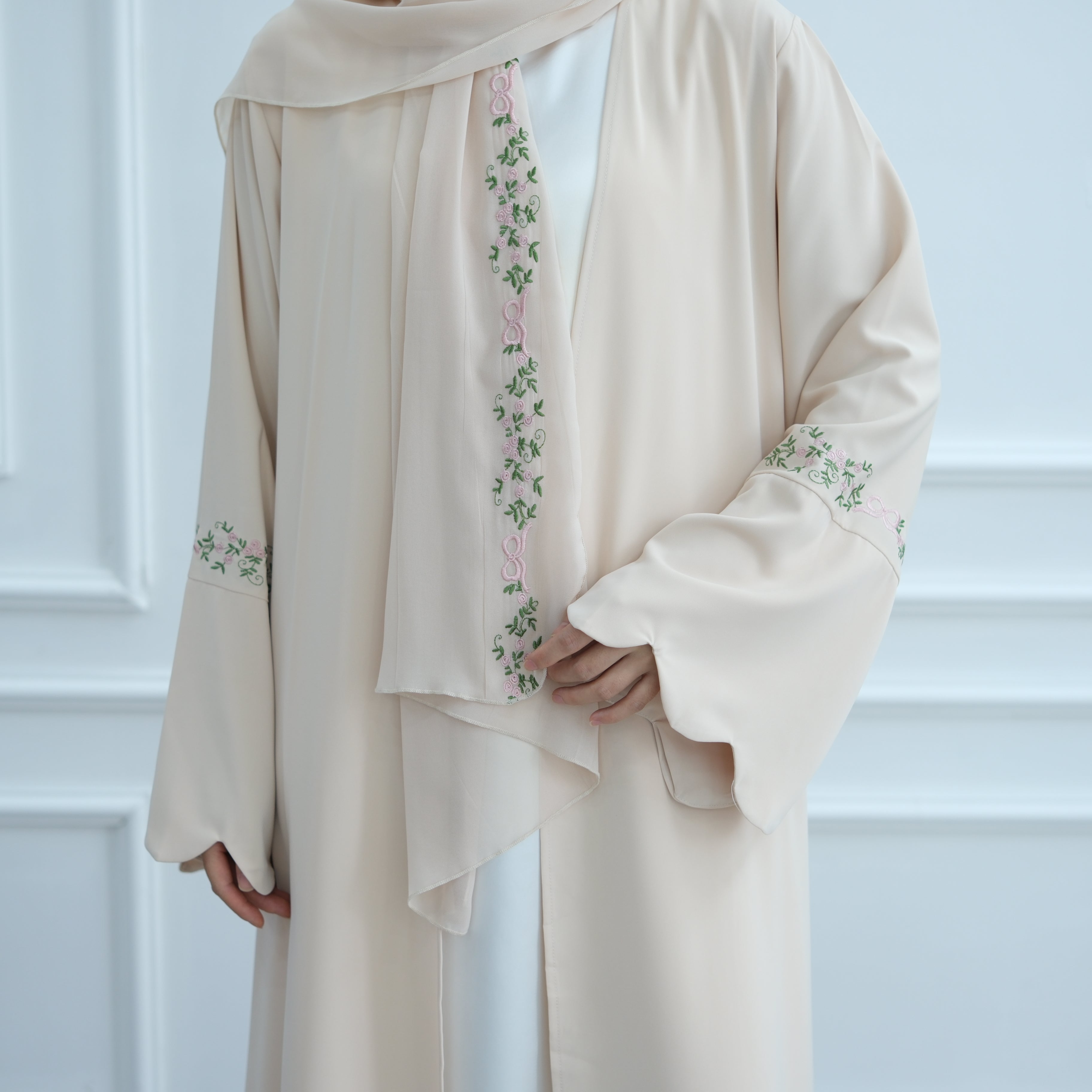 LayaliFloralNidaAbaya_Noor_GraceBeige4