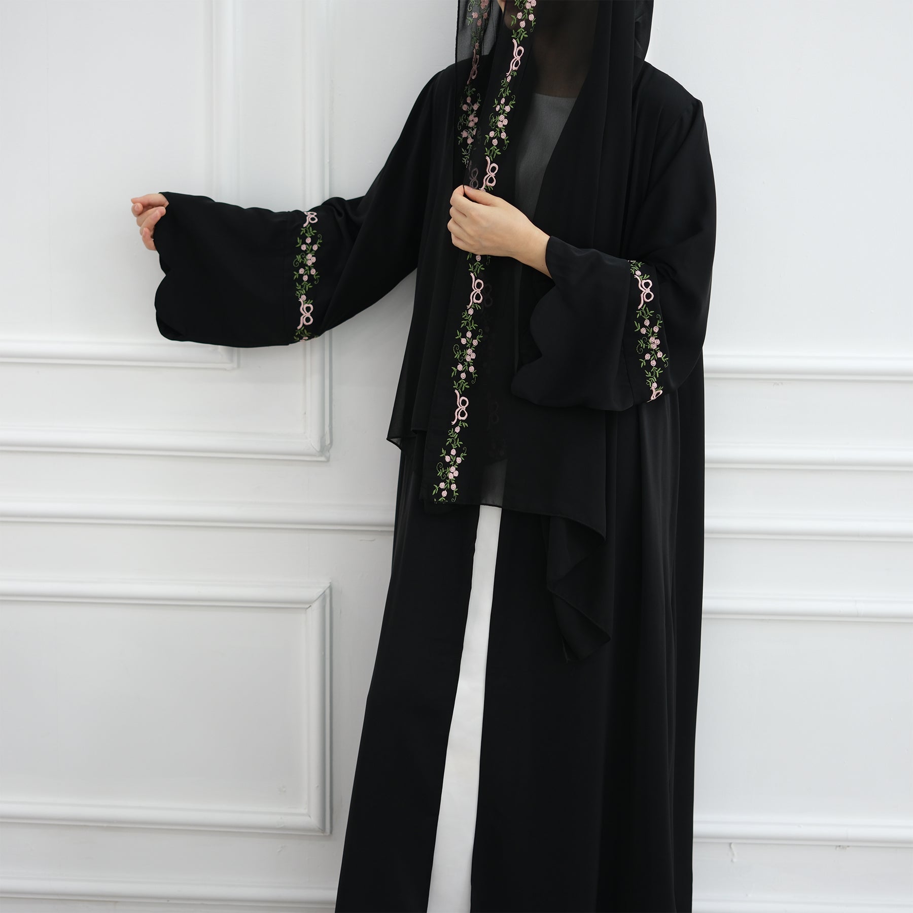 LayaliFloralNidaAbaya_Noor_GraceBlack2