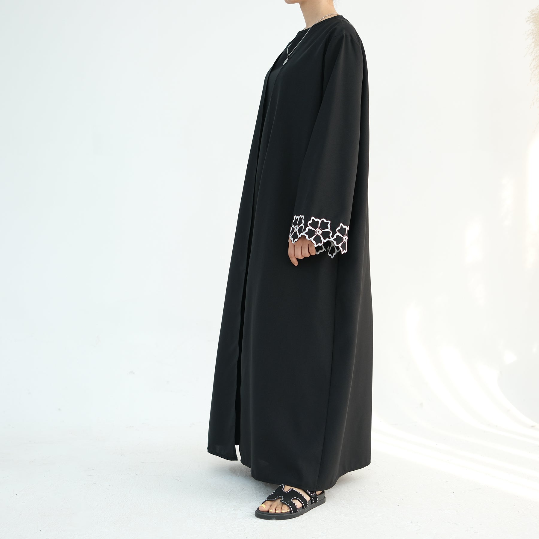 Laylat Al-Qamar Abaya - Noor & Grace