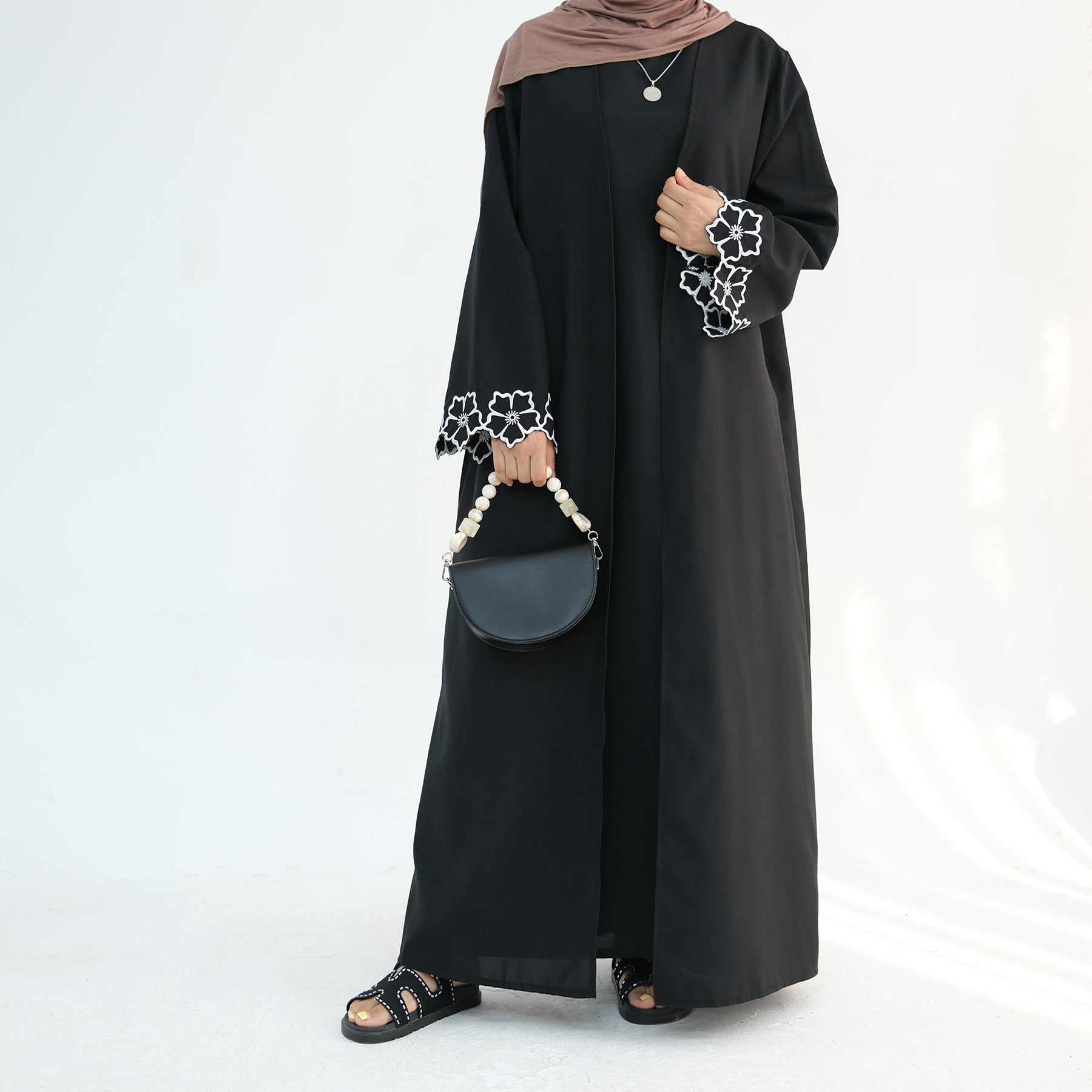 Laylat Al-Qamar Abaya - Noor & Grace