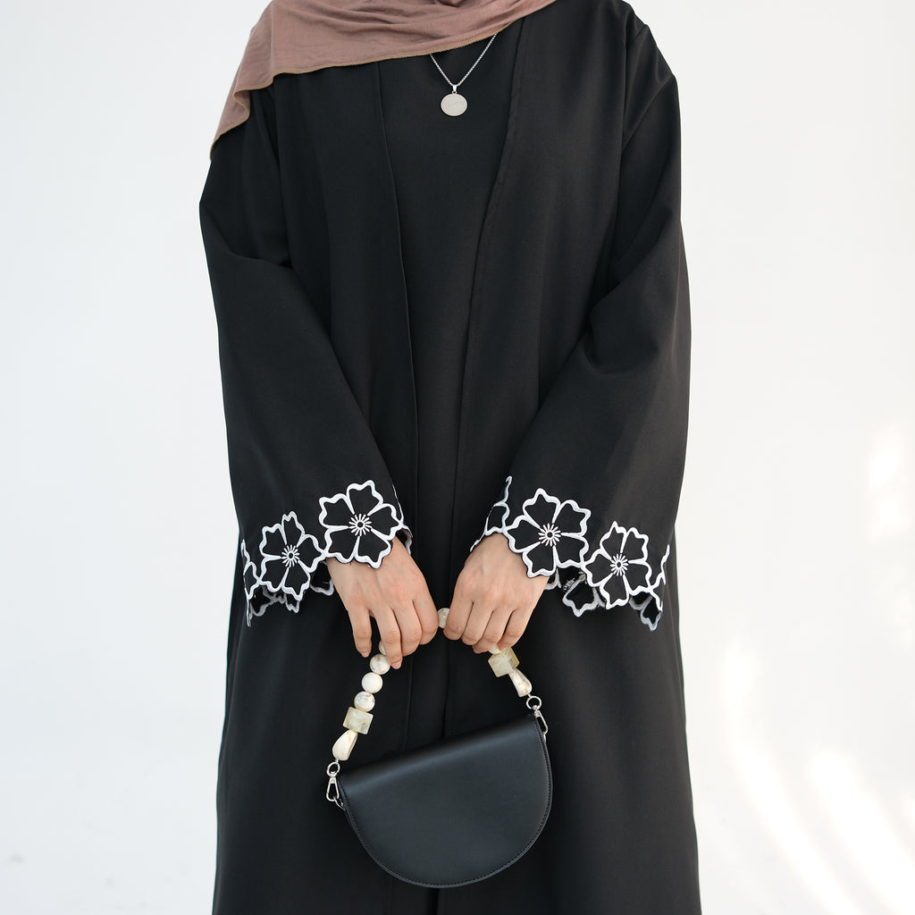 Laylat Al-Qamar Abaya - Noor & Grace